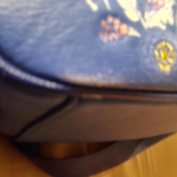 Blue back pack - Picture 2 of 11